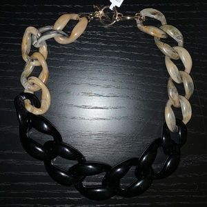 NWT Banana Republic Resin Statement Necklace